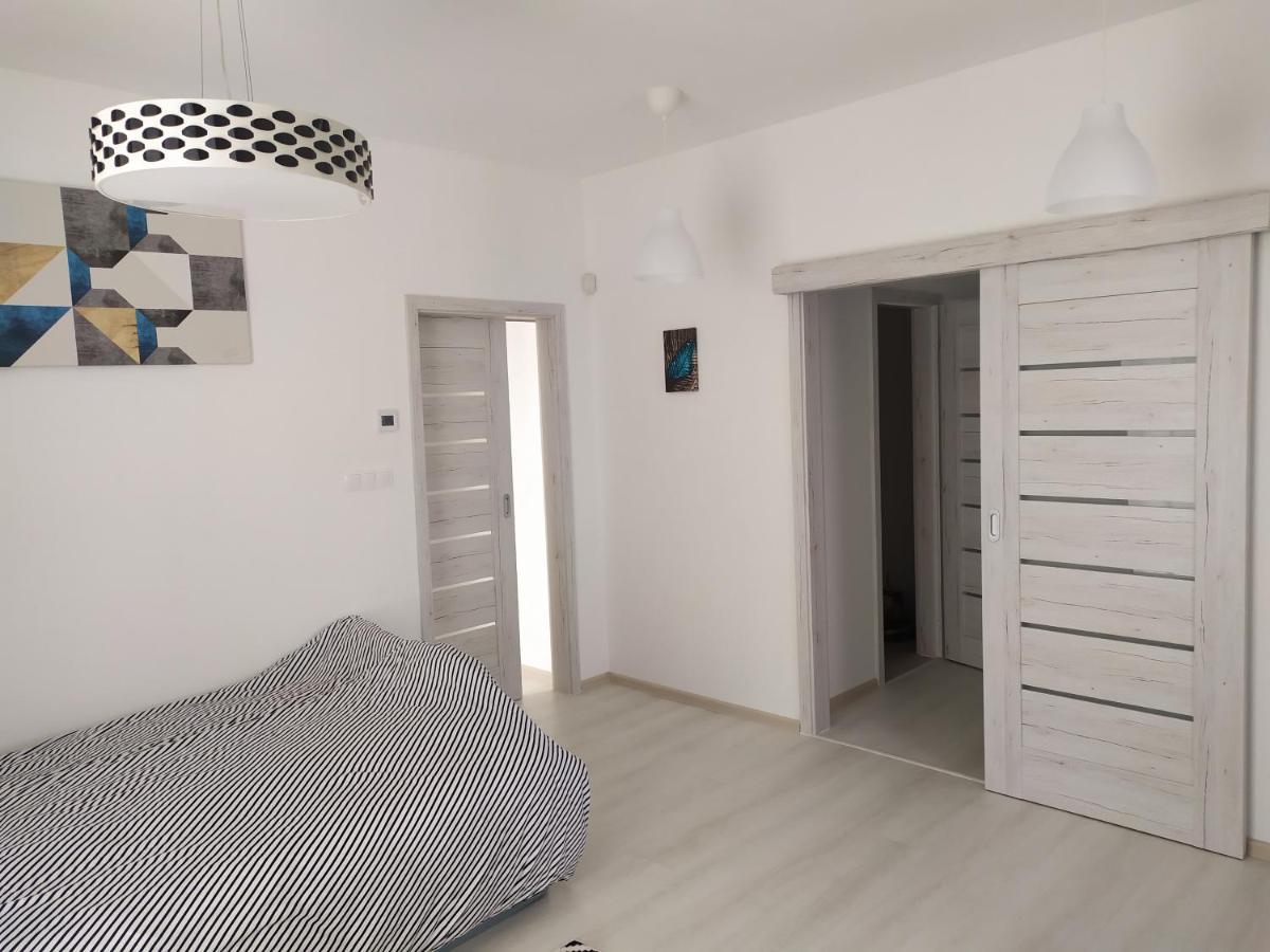 Apartman Till Galanta Exterior foto