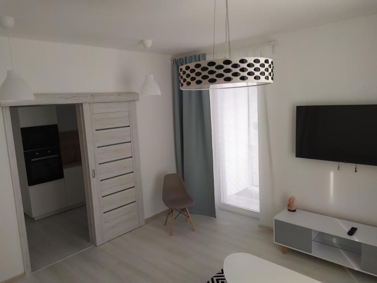Apartman Till Galanta Exterior foto